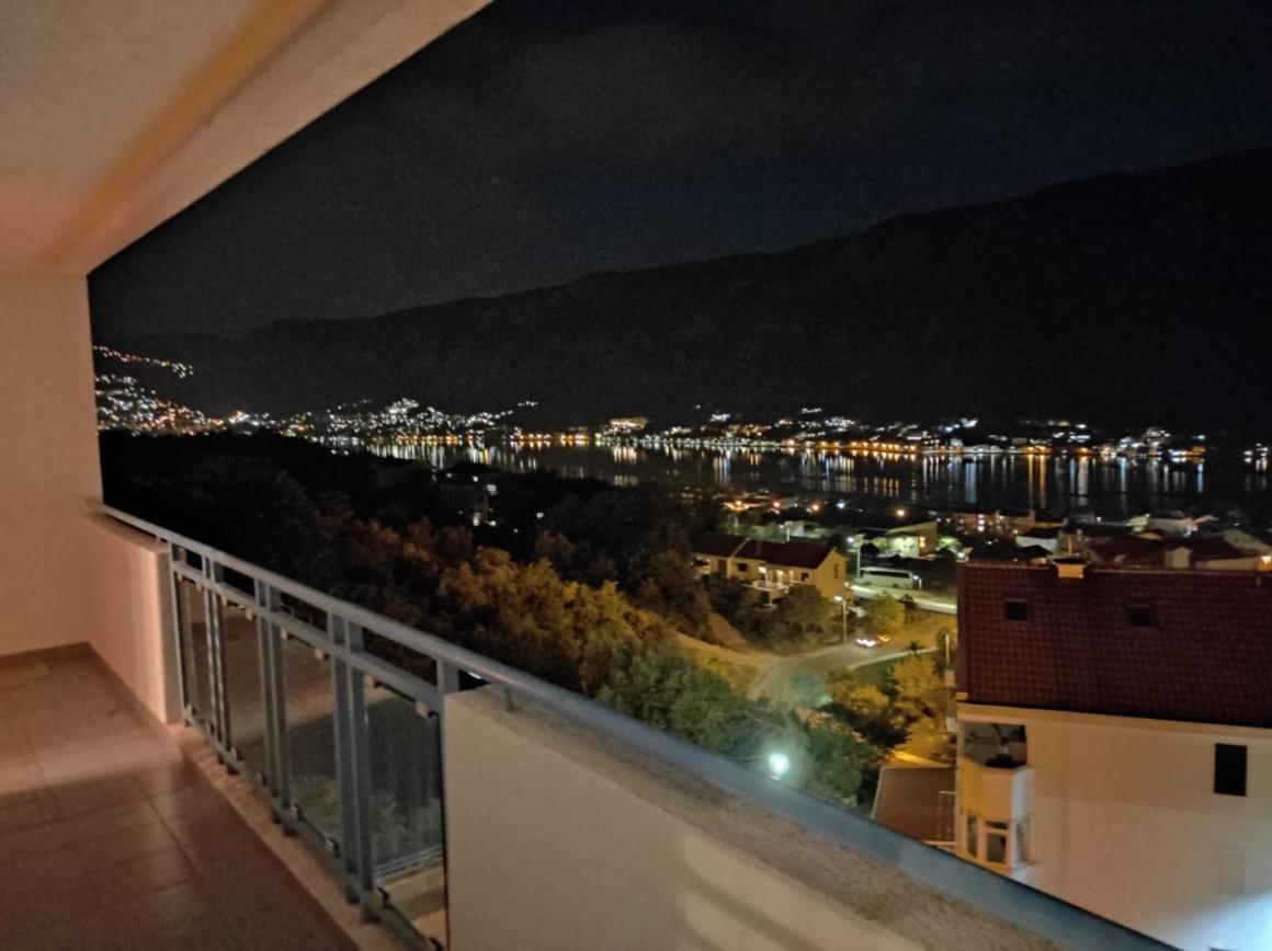 Blue Eyes Sailors Apartamento Kotor